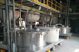 賽朗吊袋離心機(jī)耐用，壽命是同行的2倍以上，采購(gòu)劉經(jīng)理又得到了老板的認(rèn)可。