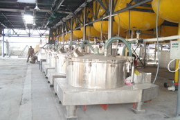 吊袋離心機(jī)_離心機(jī)生產(chǎn)廠家哪家質(zhì)量好？