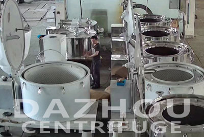如何安全操作平板吊袋離心機(jī)，避免意外發(fā)生？